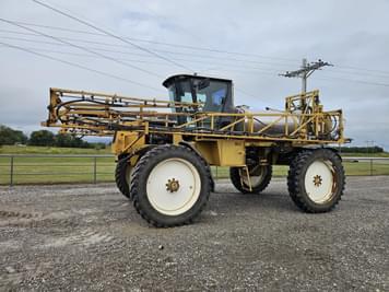 Main image Ag-Chem RoGator 854